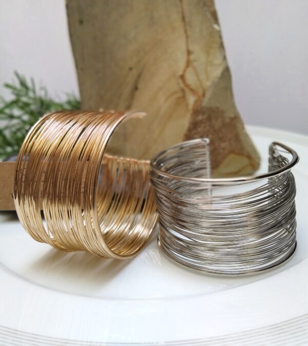 Metal Classy Hand Cuff - Image 2