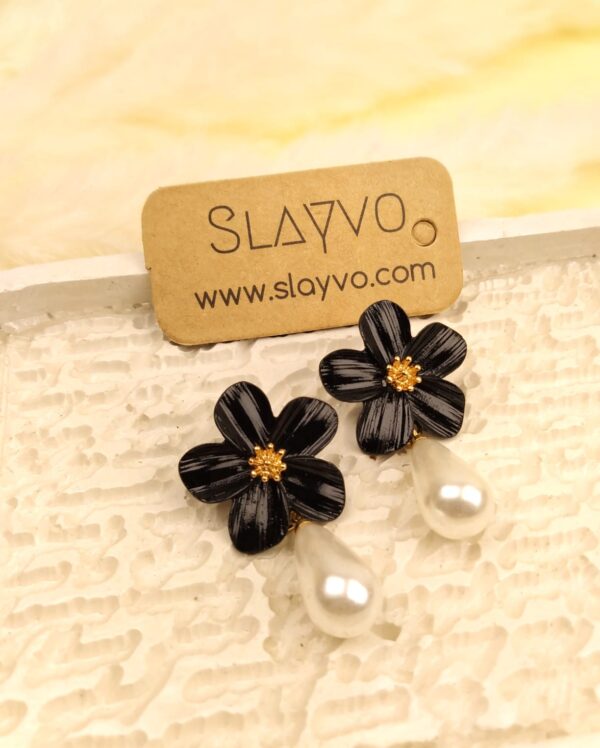 Lilly Rose Pearl Ear Studs - Image 4