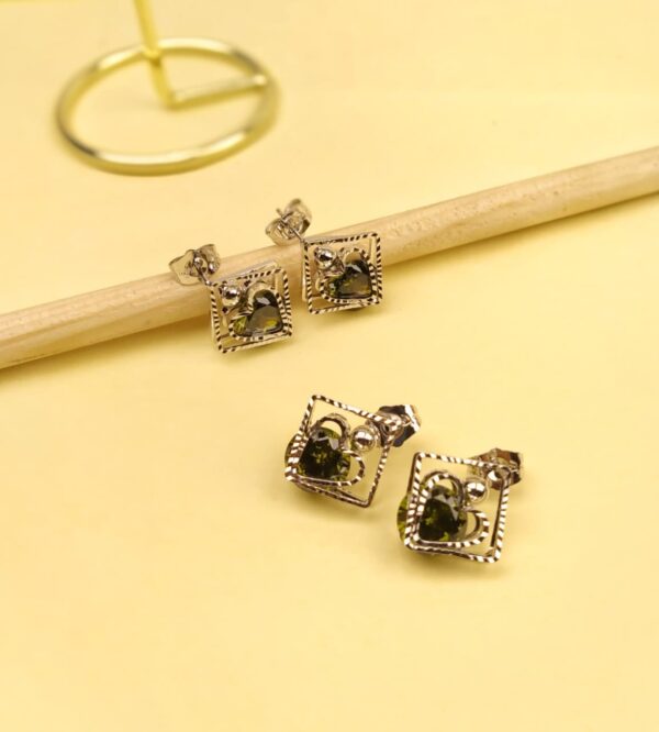 Xuping 3D Heart Zircon Studs