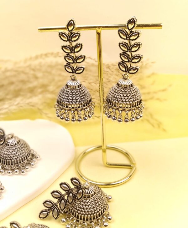 Indian Afreen Jhumkay - Image 4