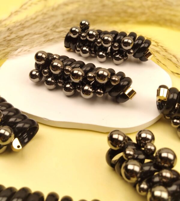 Korean Pearl Spiral Band (Black)