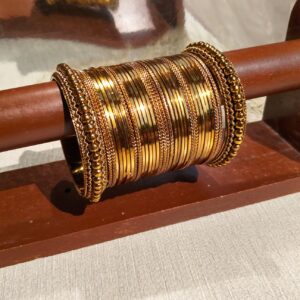 Nargisi Antique Bangle Set