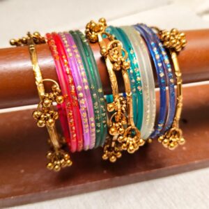 kashmiri-rangeen-bangles-golden